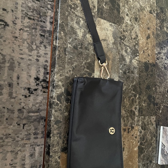 Lululemon black gold Now and Always Wristlet zippered wallet - Picture 15 of 15